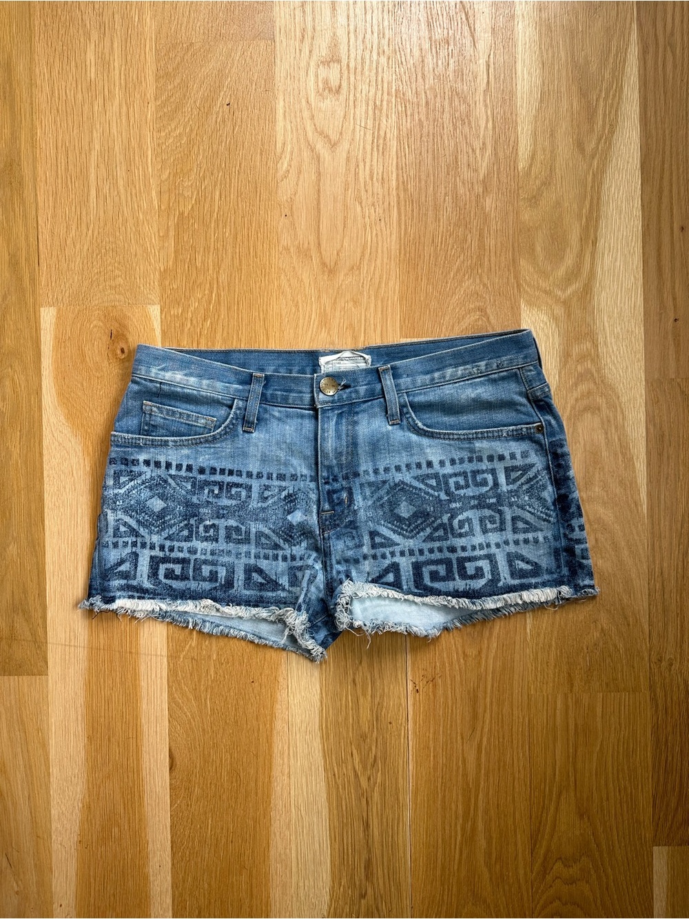 Current/Elliott The Boyfriend Short - Bleach out with Tribal Print